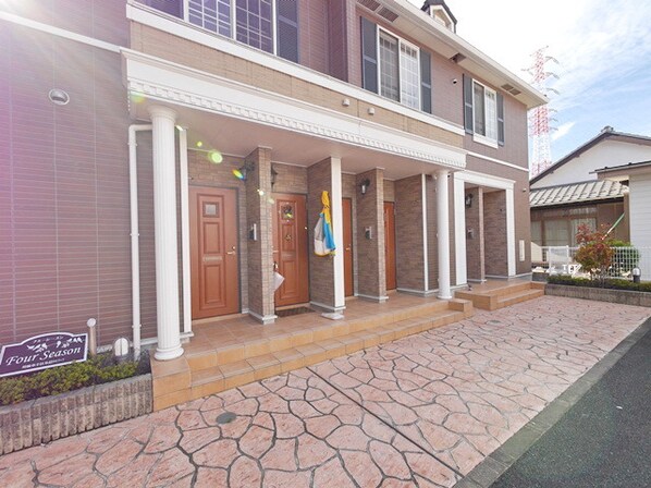 フォーシーズンの物件内観写真